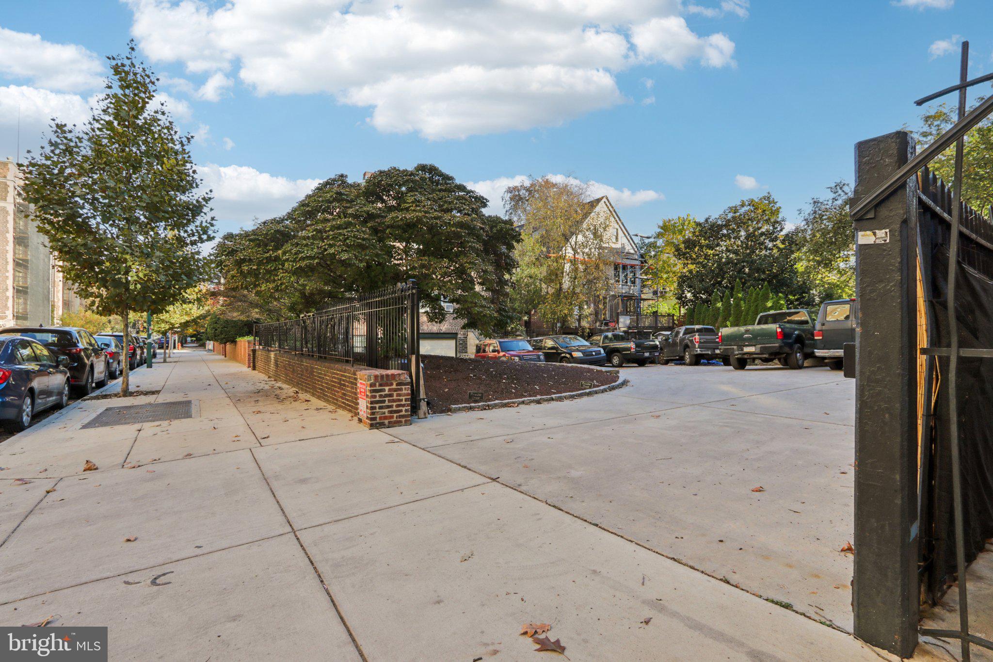 UNIVERSITY CITY - Residential