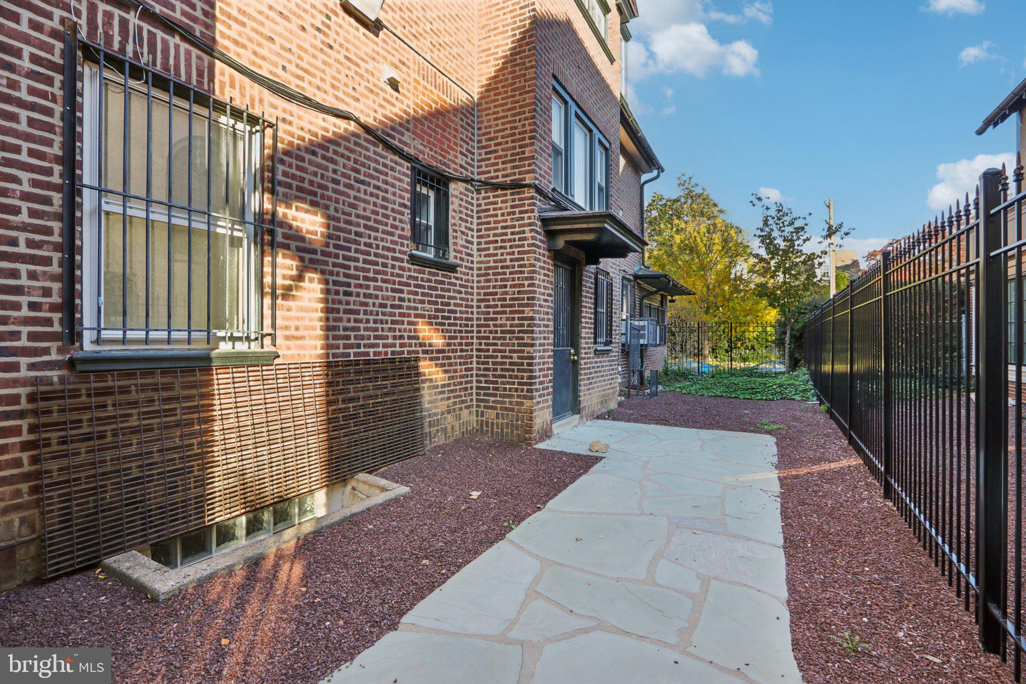 UNIVERSITY CITY - Residential