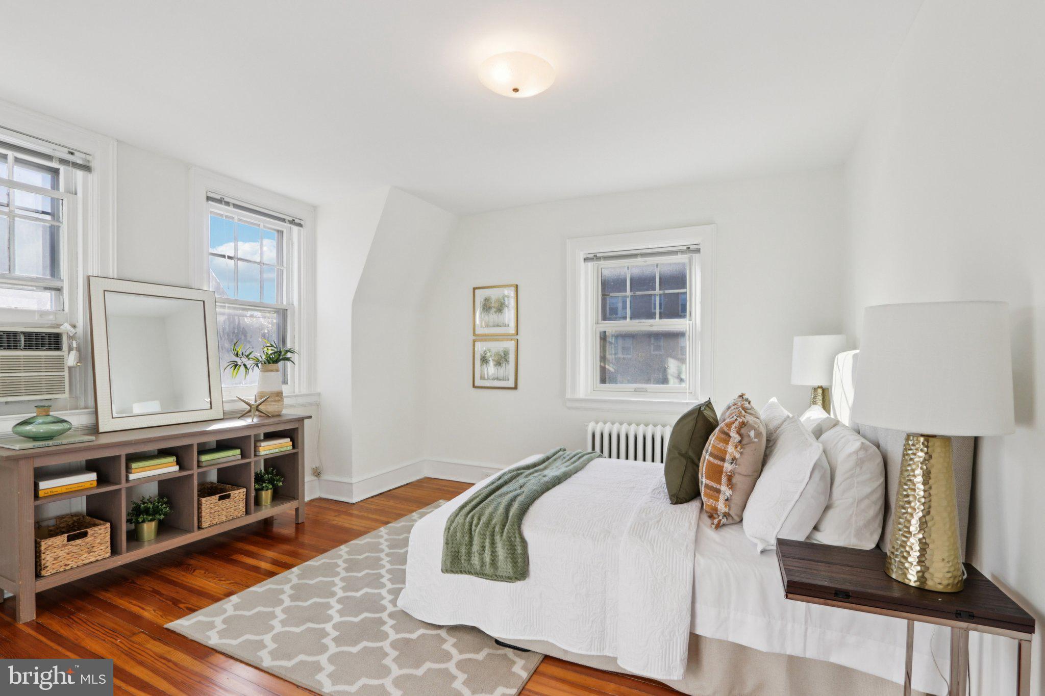 UNIVERSITY CITY - Residential