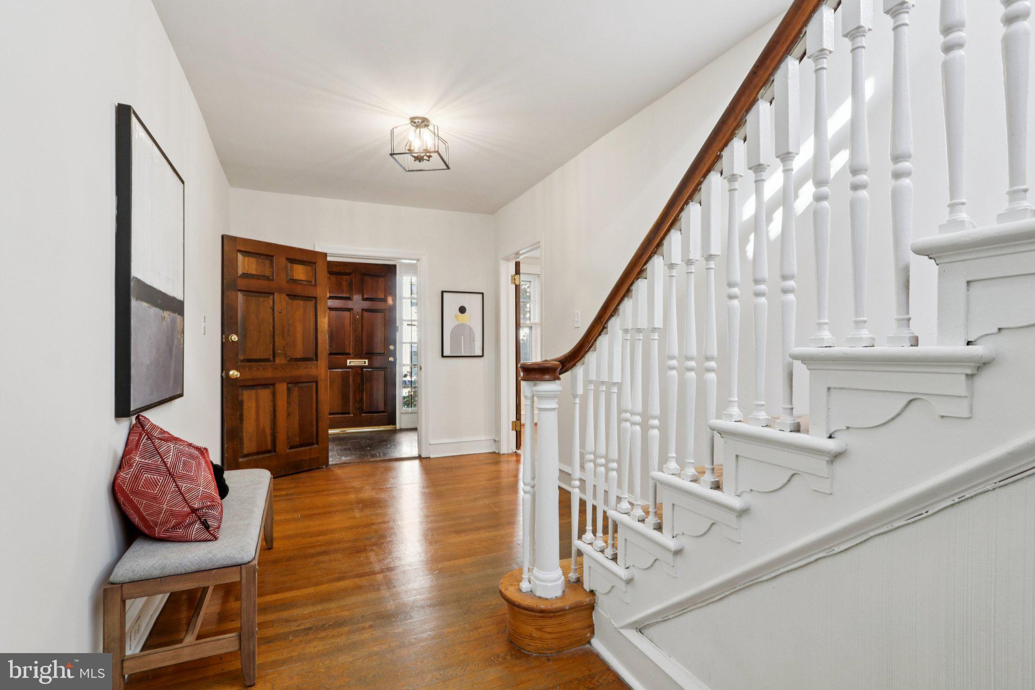 UNIVERSITY CITY - Residential