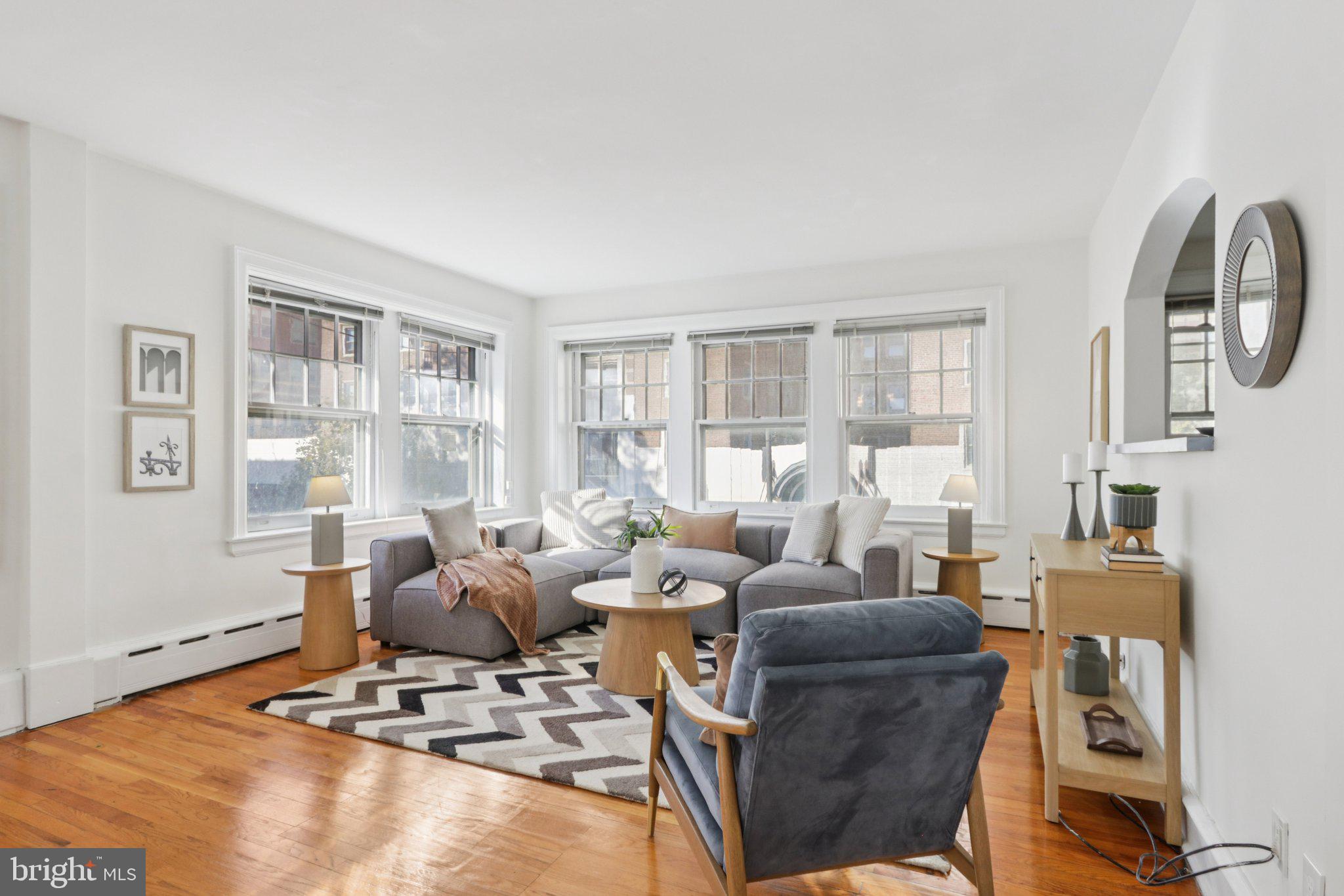 UNIVERSITY CITY - Residential