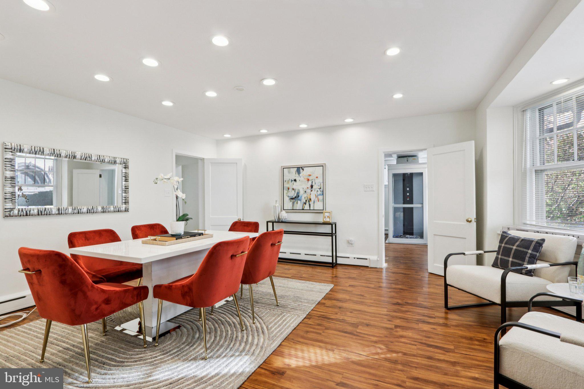 UNIVERSITY CITY - Residential