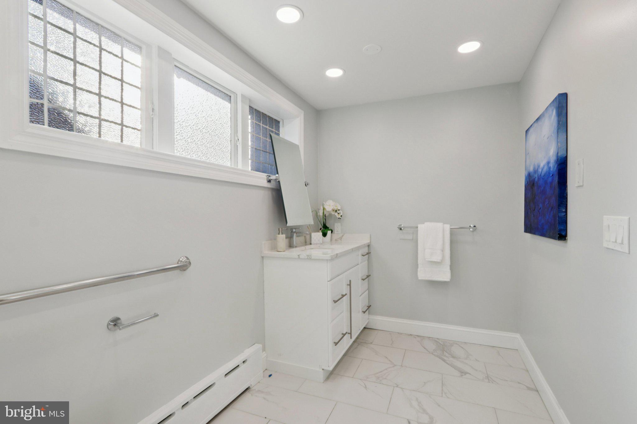 UNIVERSITY CITY - Residential