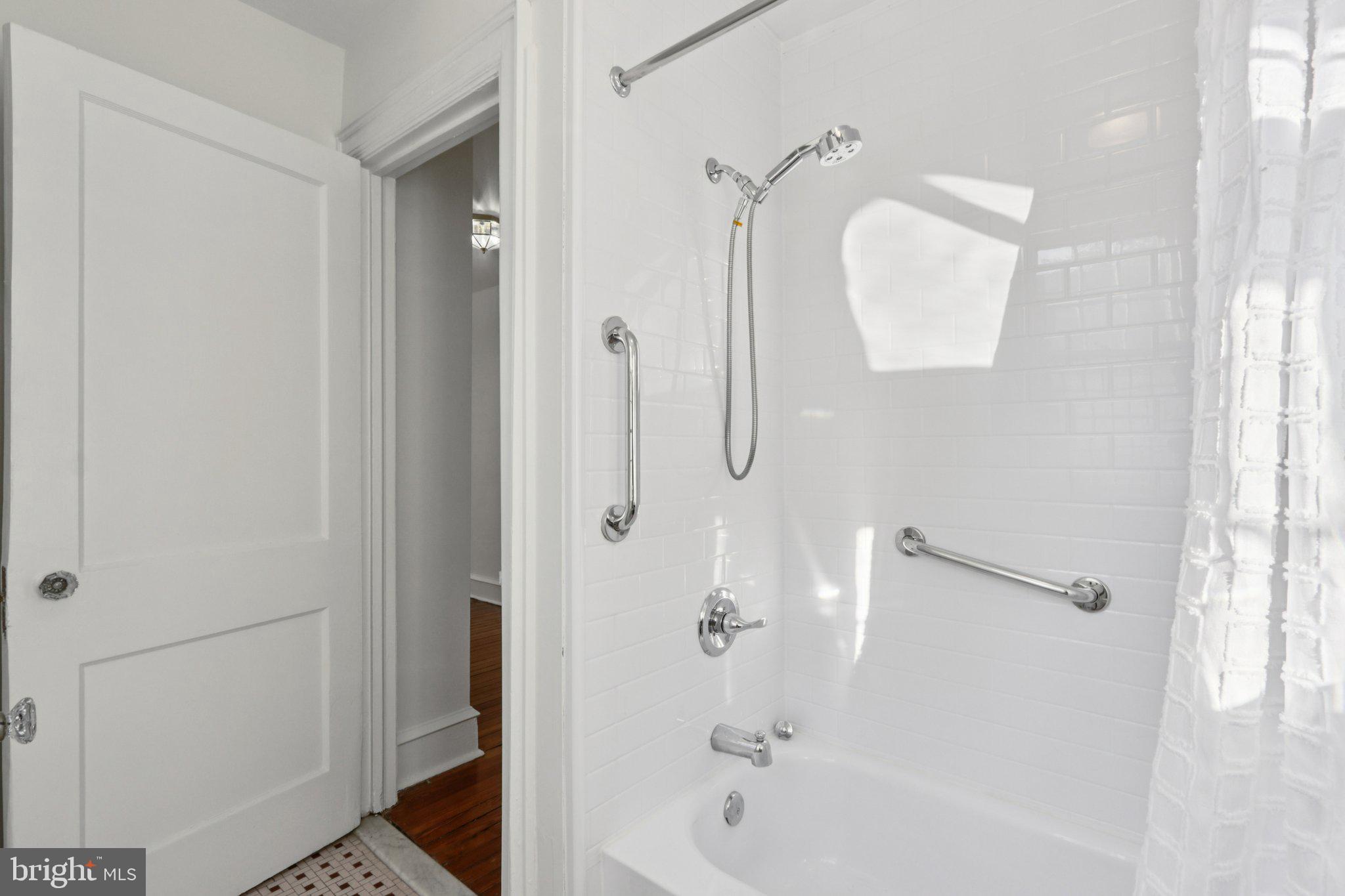 UNIVERSITY CITY - Residential