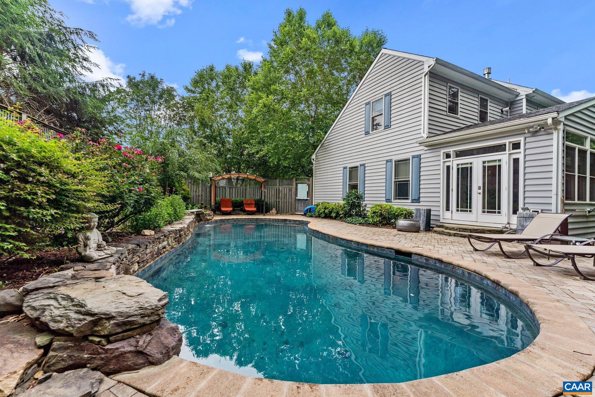 DUNLORA - Residential