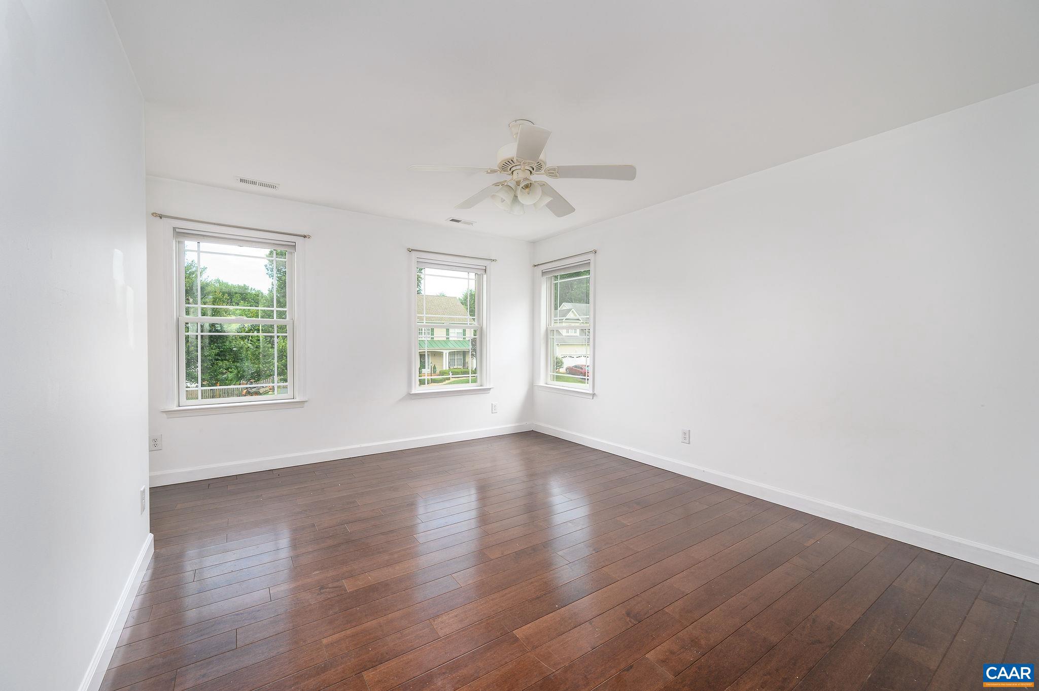 DUNLORA - Residential