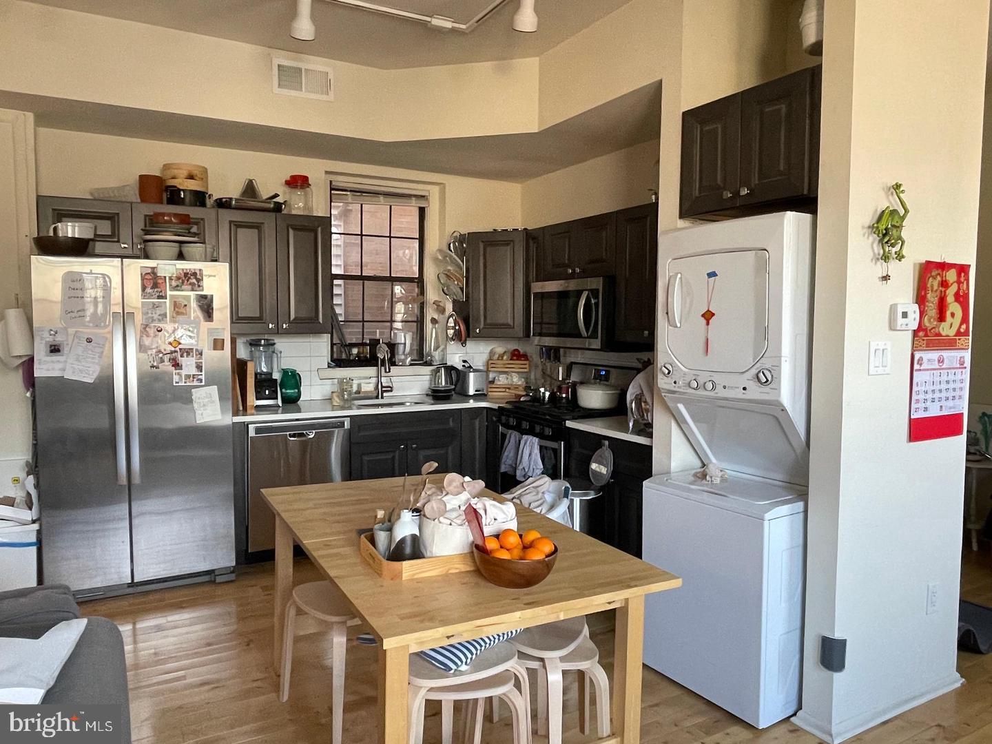 SOCIETY HILL - Residential Lease