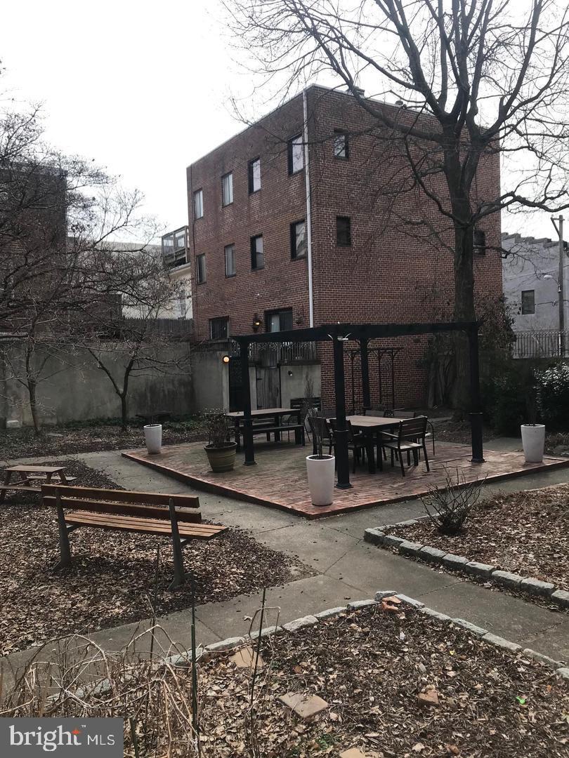 SOCIETY HILL - Residential Lease