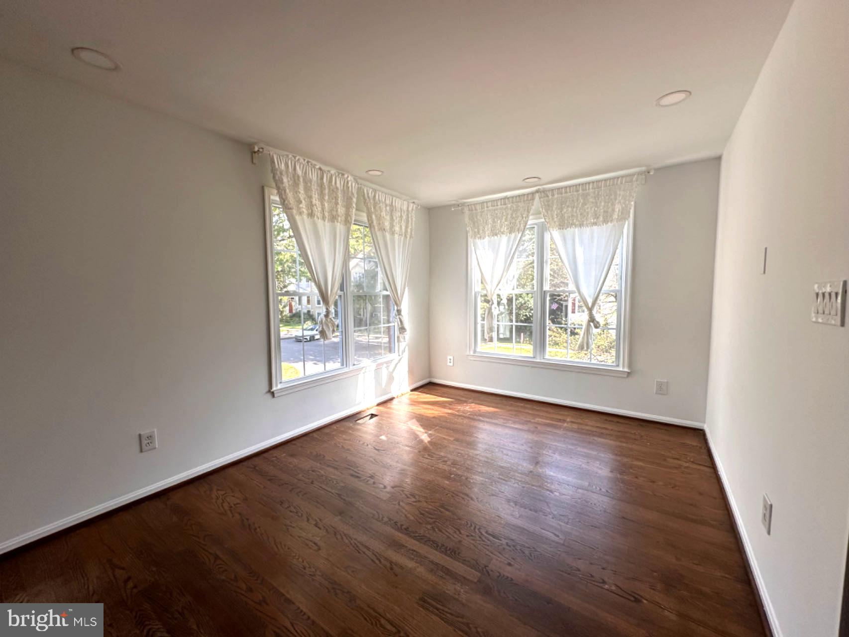 THE REACH - Residential Lease