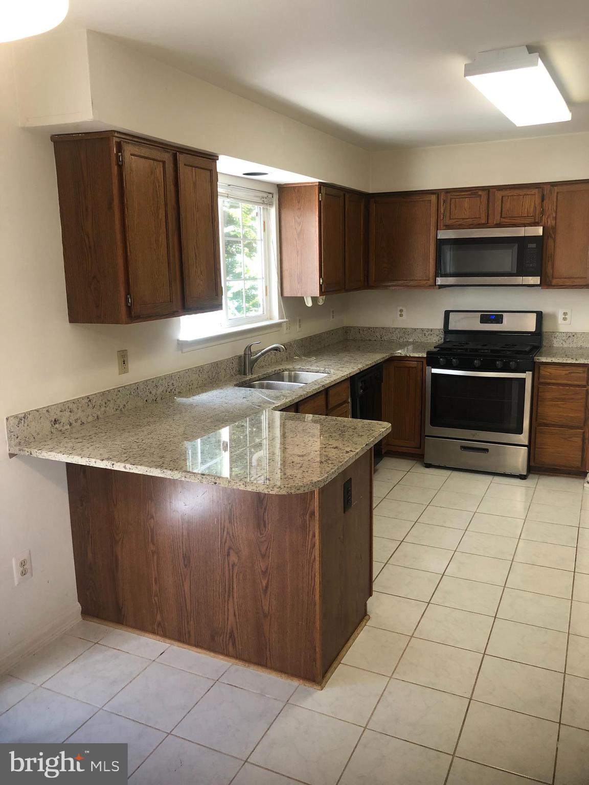 ENGLEWOOD MEWS - Residential Lease