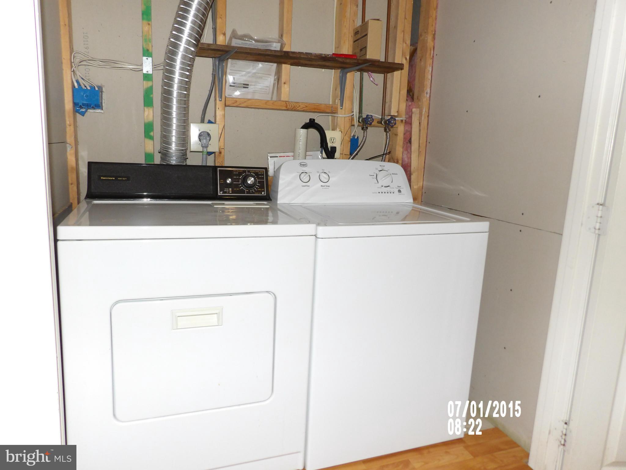 ENGLEWOOD MEWS - Residential Lease