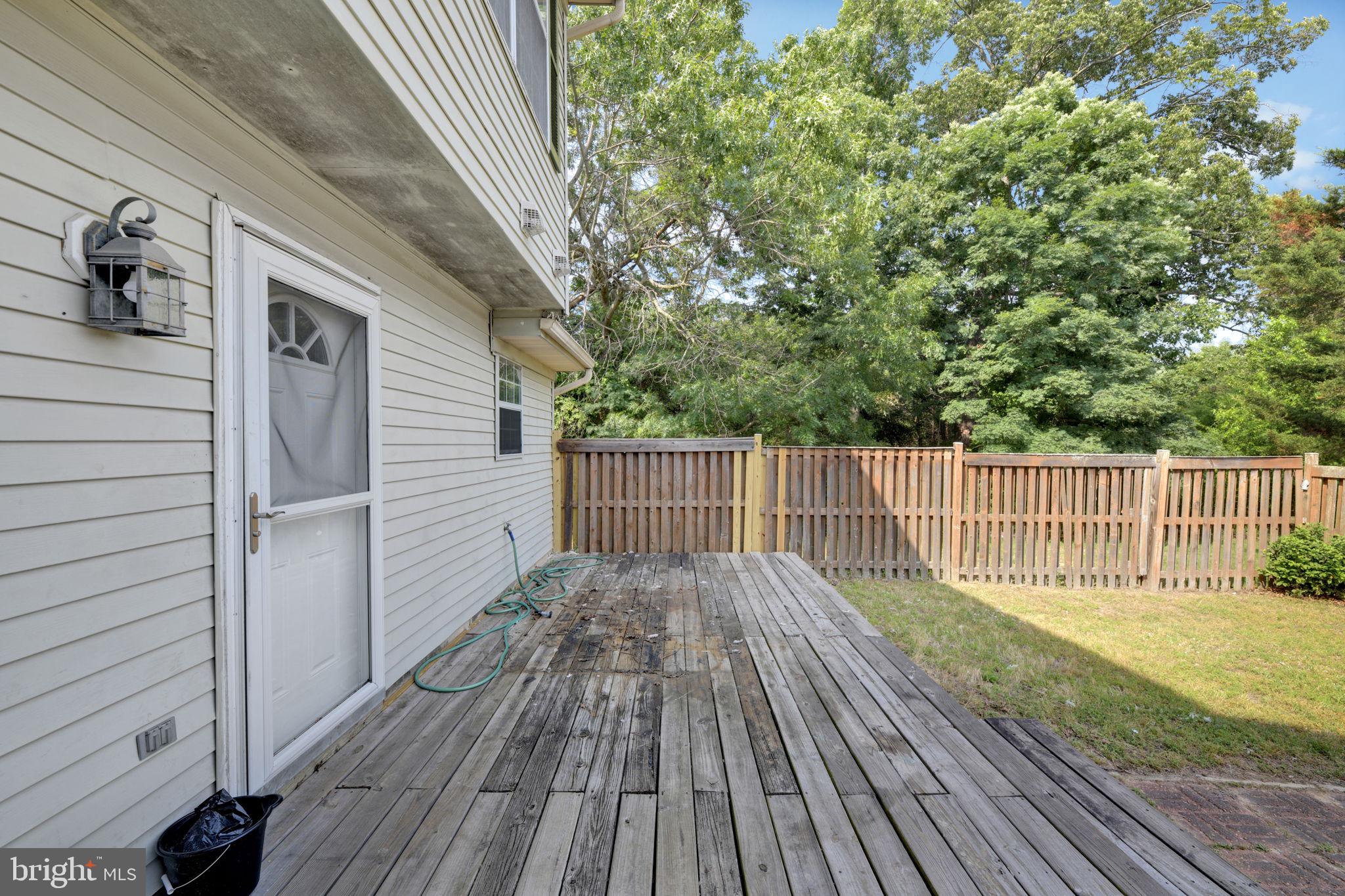 ST CHARLES HAMPSHIRE - Residential