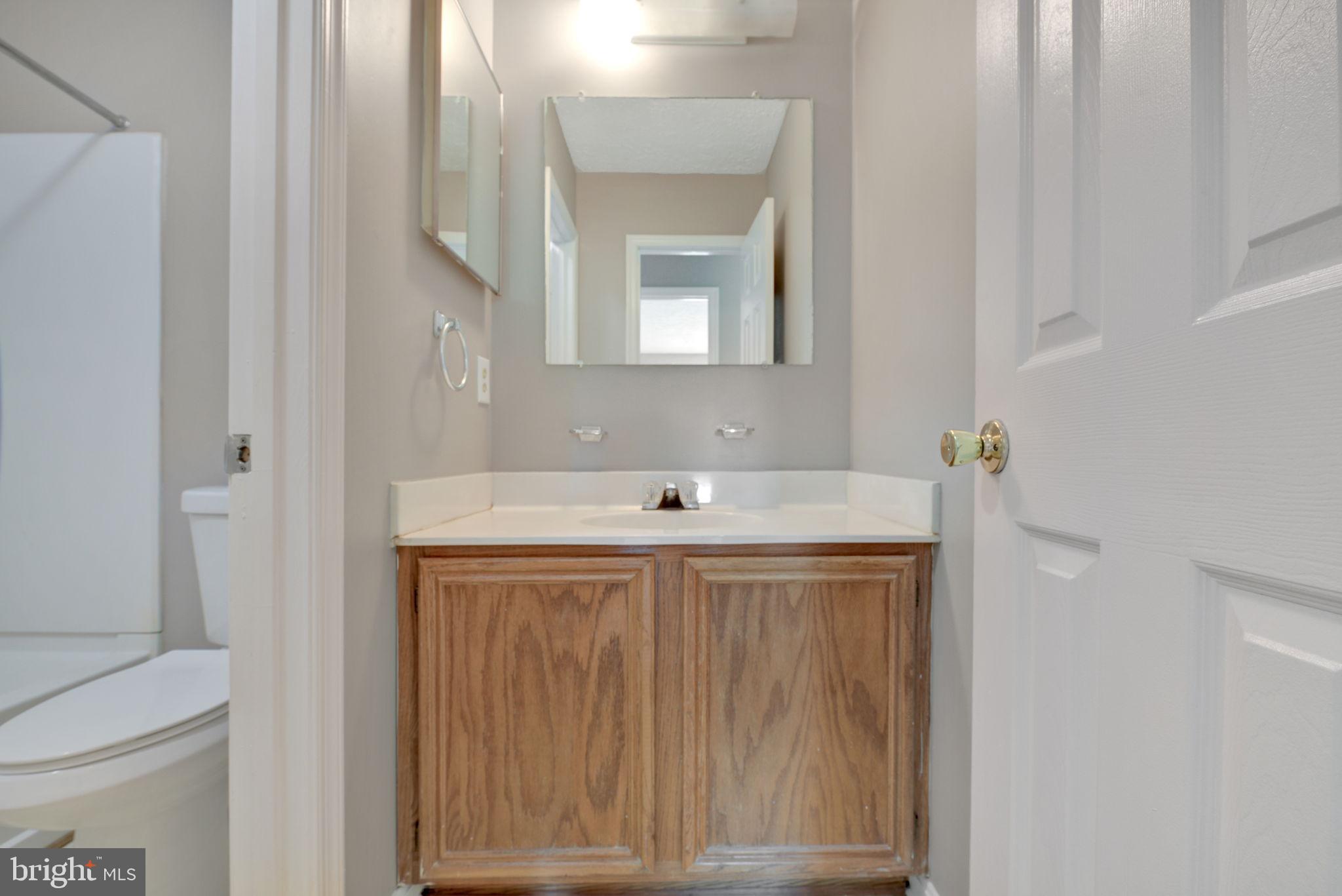 ST CHARLES HAMPSHIRE - Residential