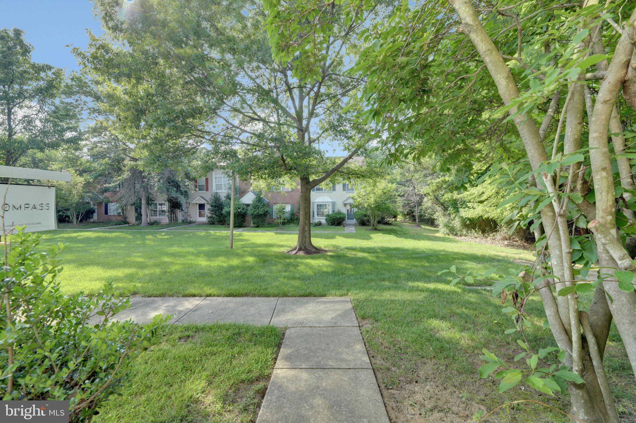 ST CHARLES HAMPSHIRE - Residential