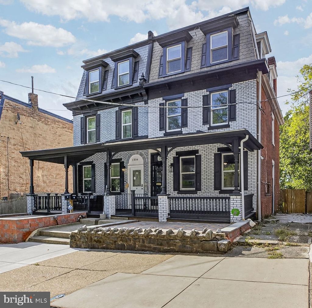 Photo of 1318 W 6th Street, WILMINGTON, DE 19805 (MLS # DENC2090904)