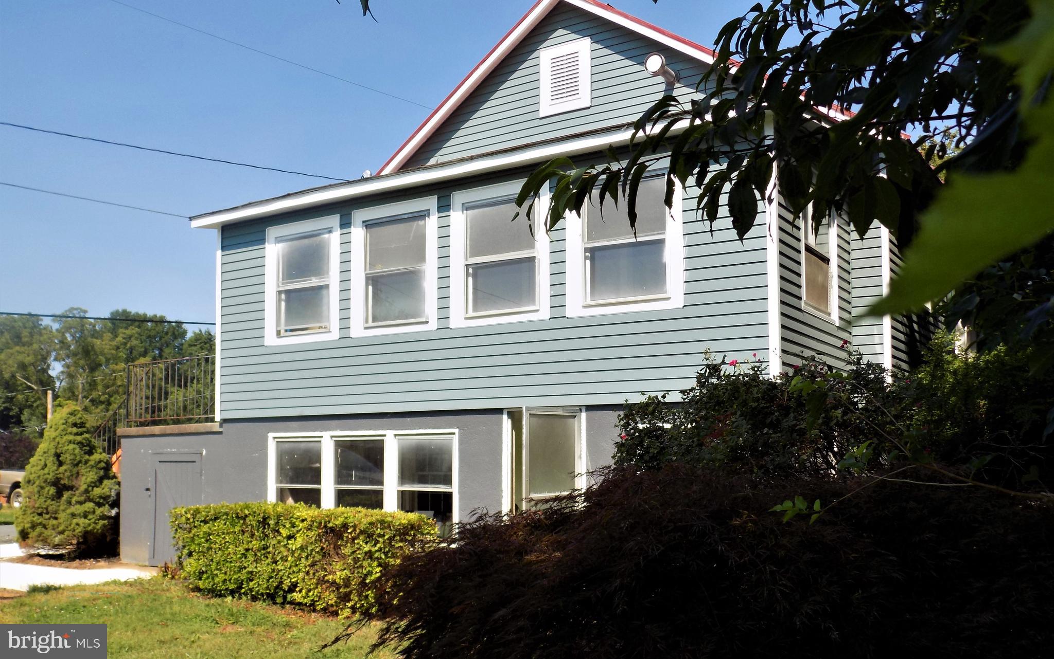 FAIRVIEW VILLAGE - Residential