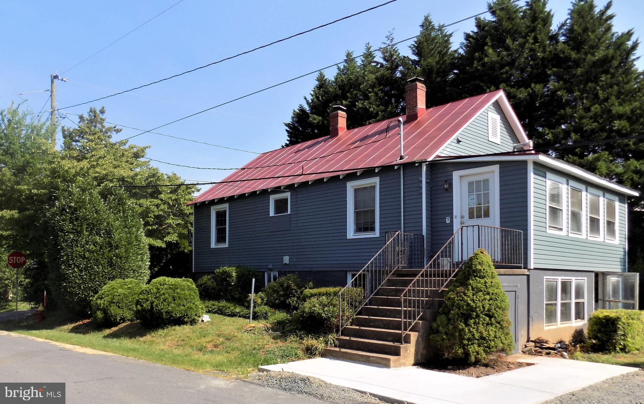 FAIRVIEW VILLAGE - Residential