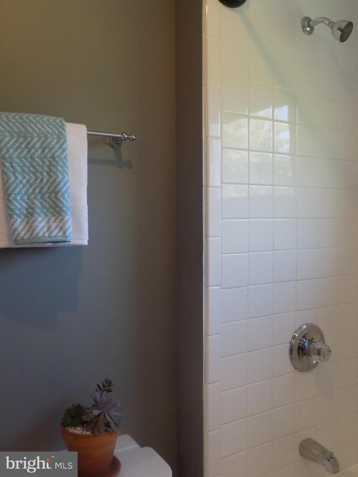 FAIRVIEW VILLAGE - Residential