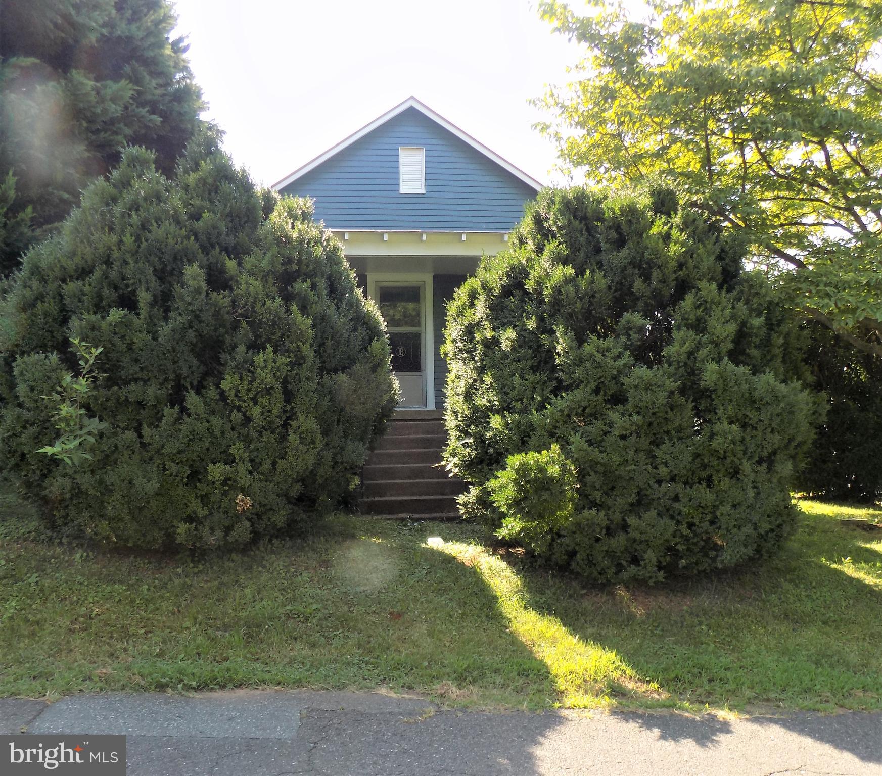 FAIRVIEW VILLAGE - Residential