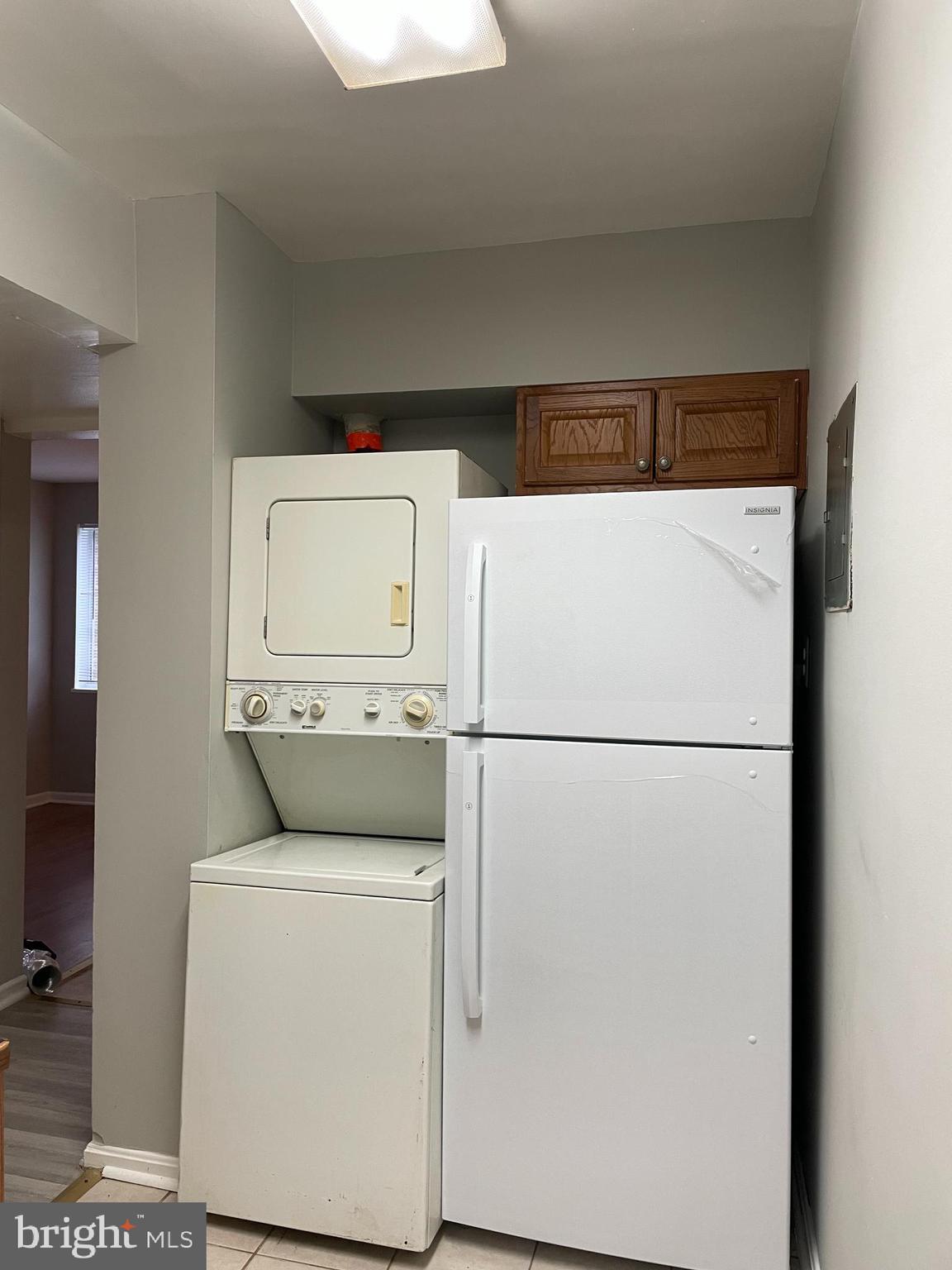 HOLLYBROOKE 2 - Residential Lease