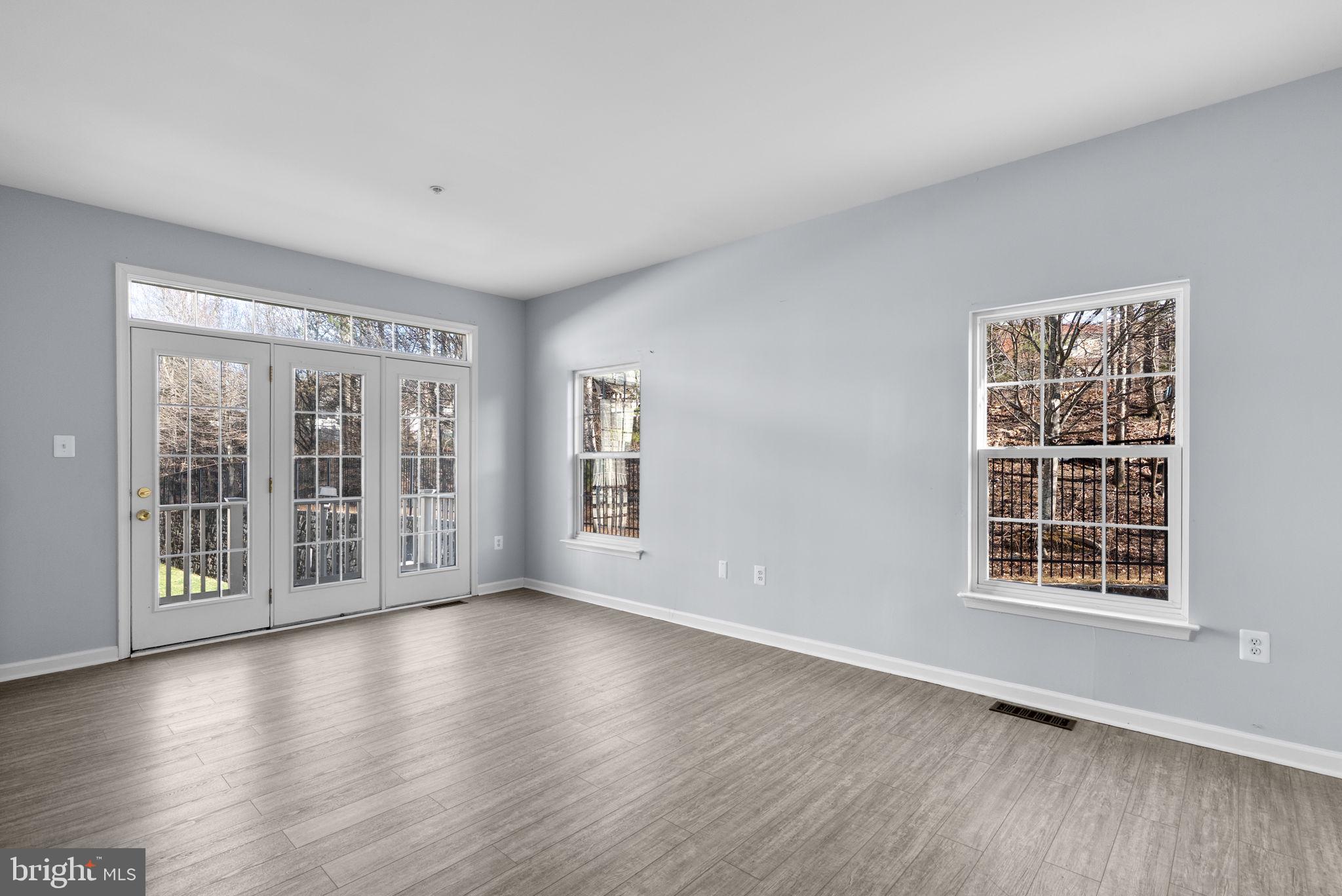 THE TOWNES CONDOMINIUM - Residential