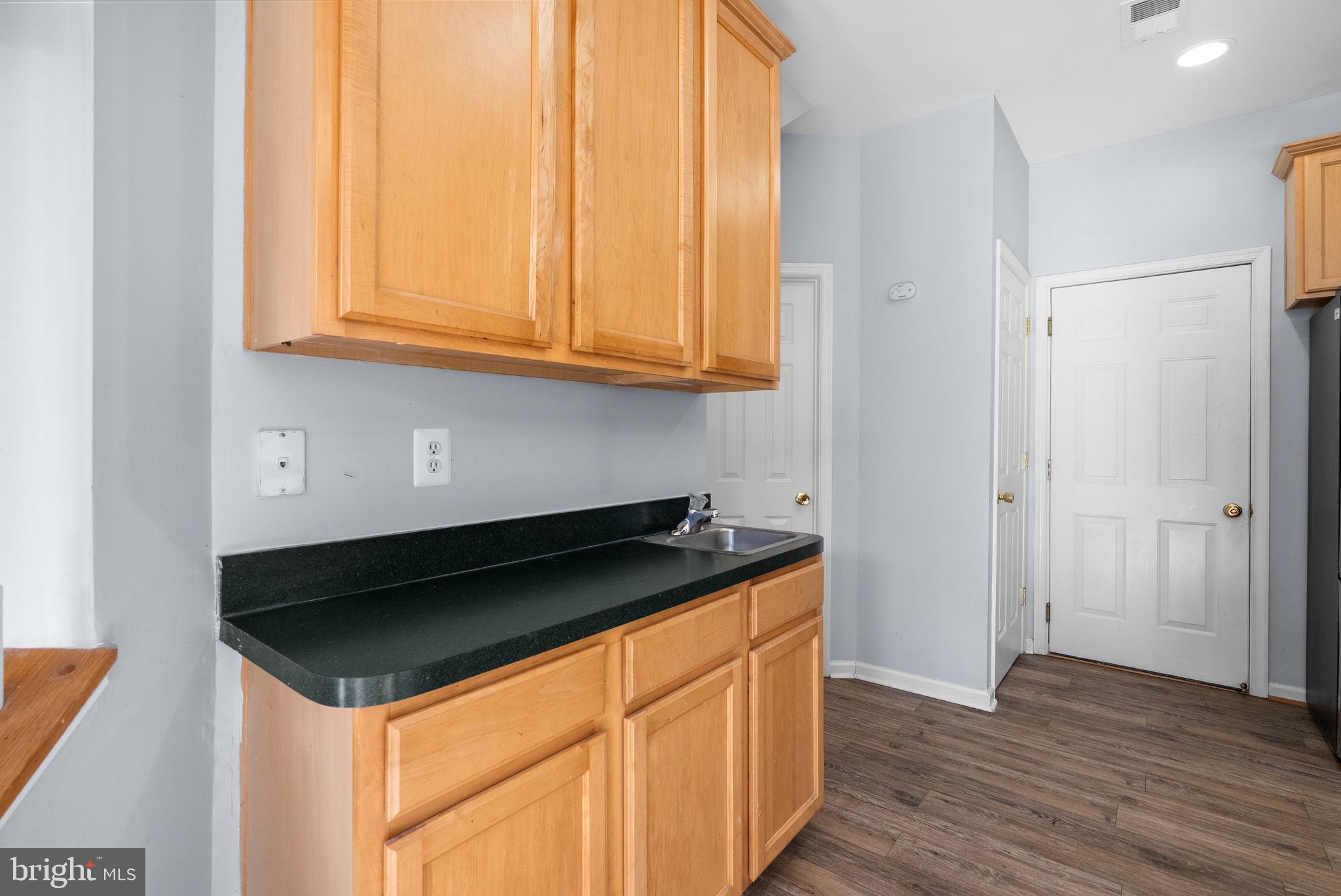 THE TOWNES CONDOMINIUM - Residential