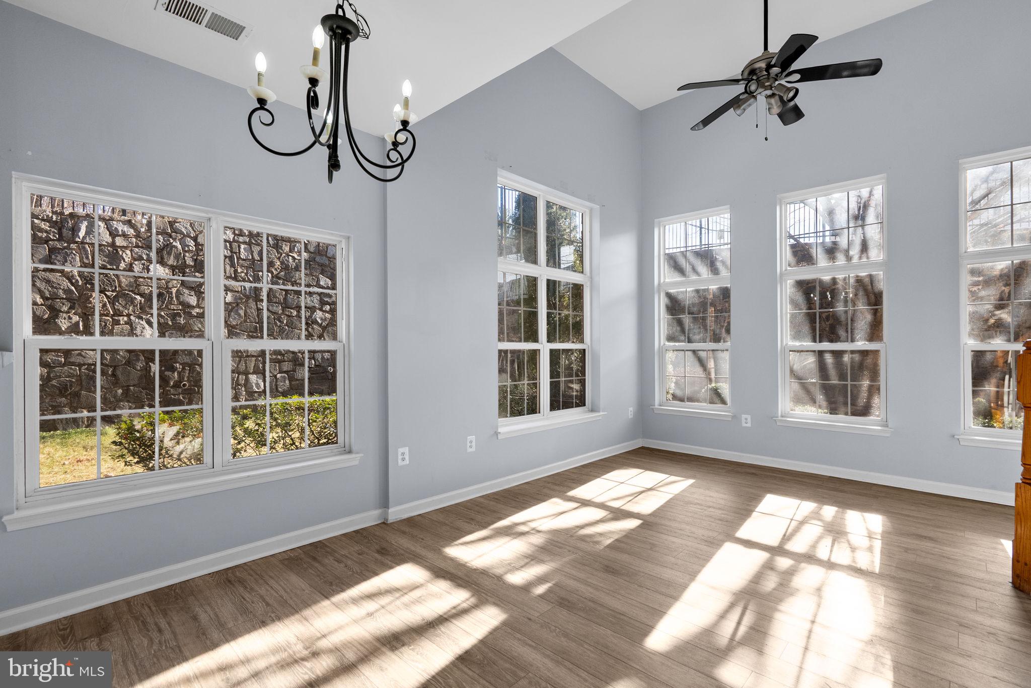 THE TOWNES CONDOMINIUM - Residential