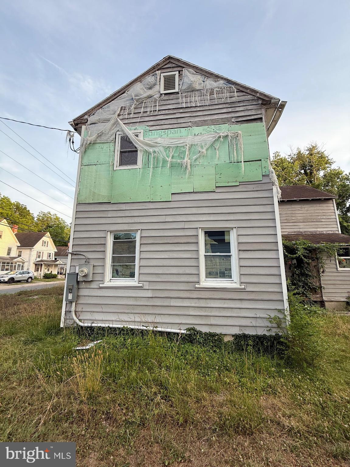 808 2ND STREET