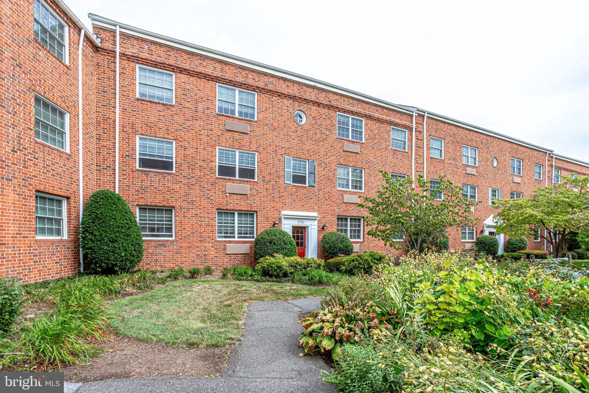 POTOWMACK CROSSING - Residential