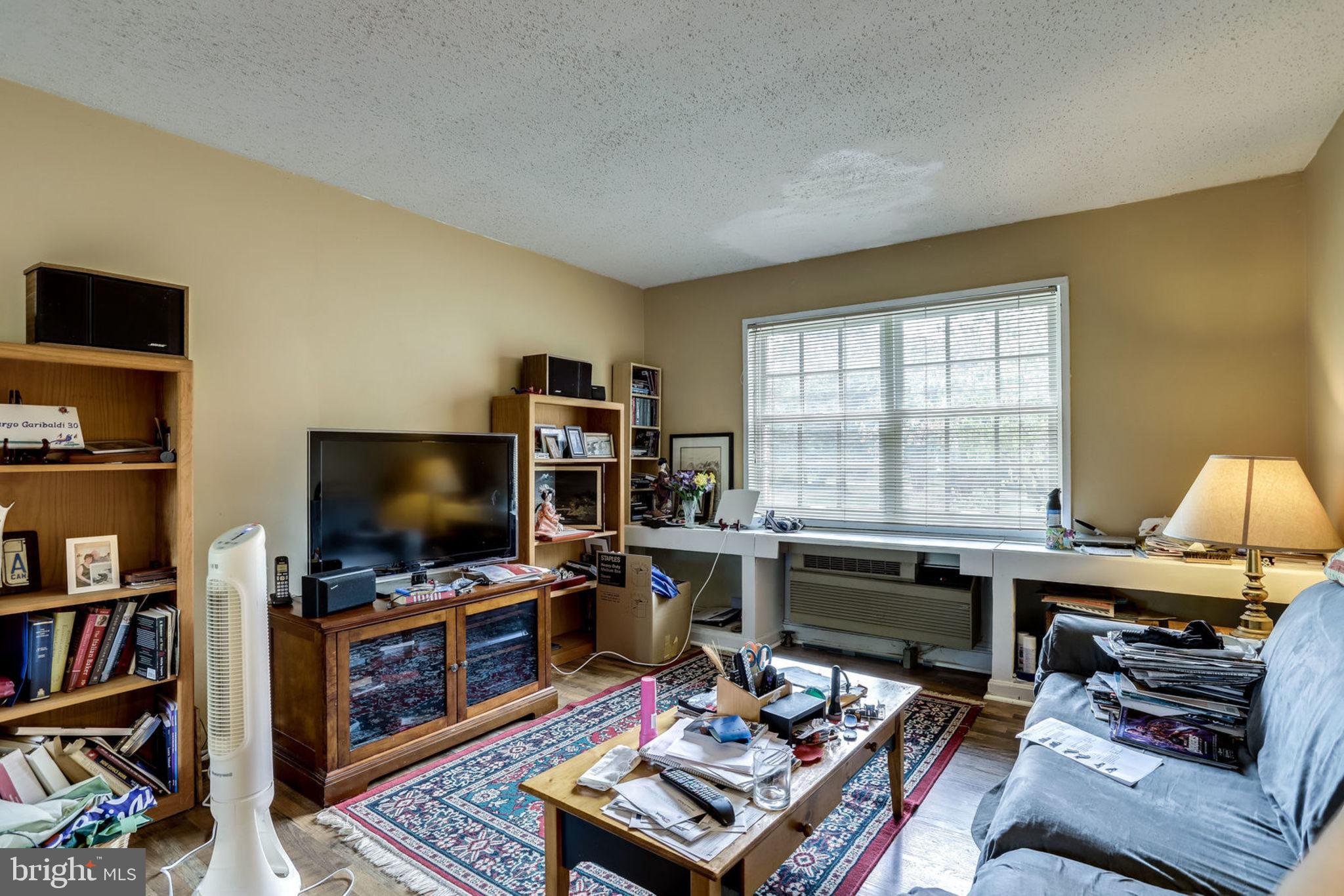 POTOWMACK CROSSING - Residential