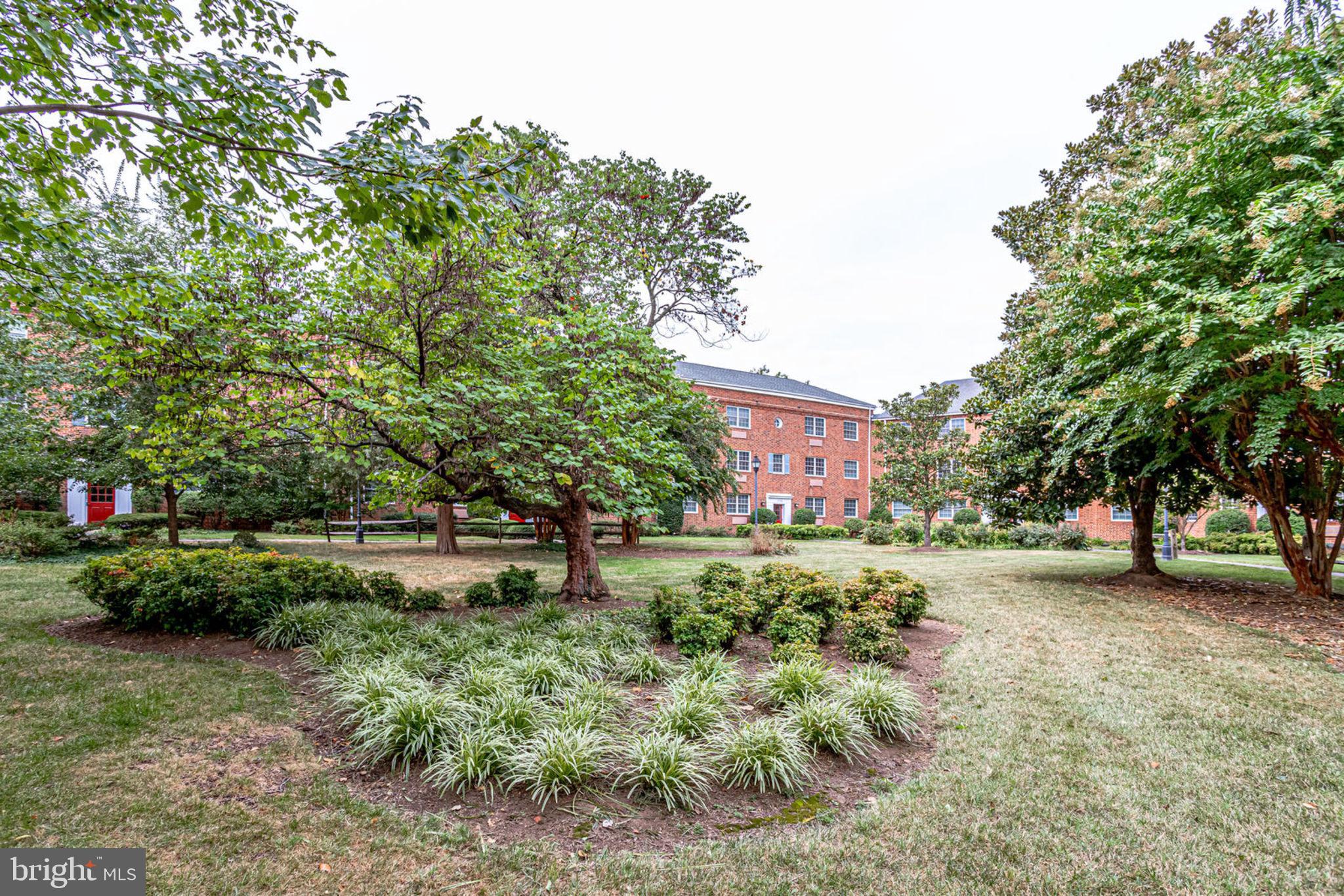 POTOWMACK CROSSING - Residential