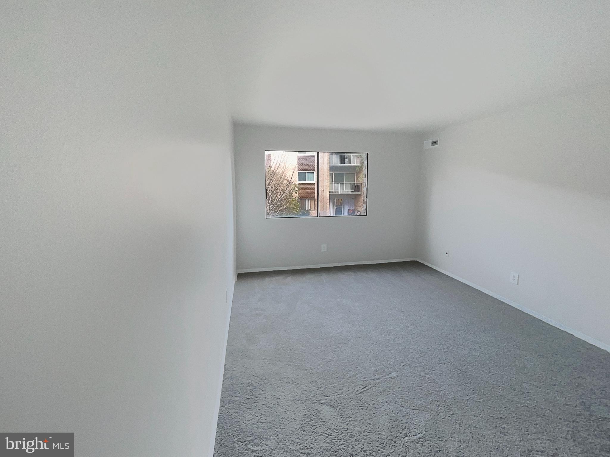 YORKTOWNE SQUARE - Residential