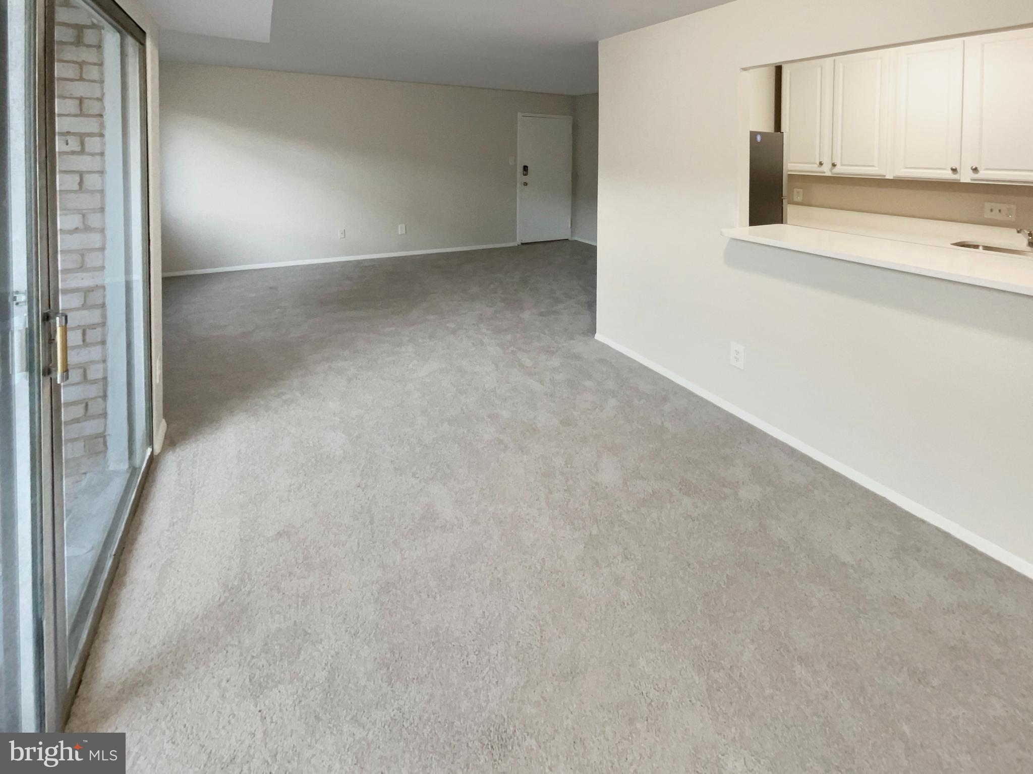 YORKTOWNE SQUARE - Residential