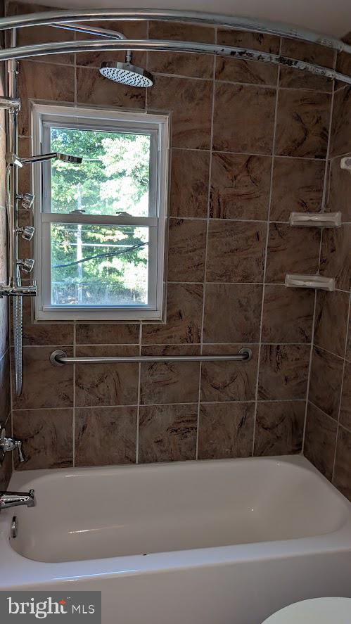 CAMPUS HILLS - Residential Lease