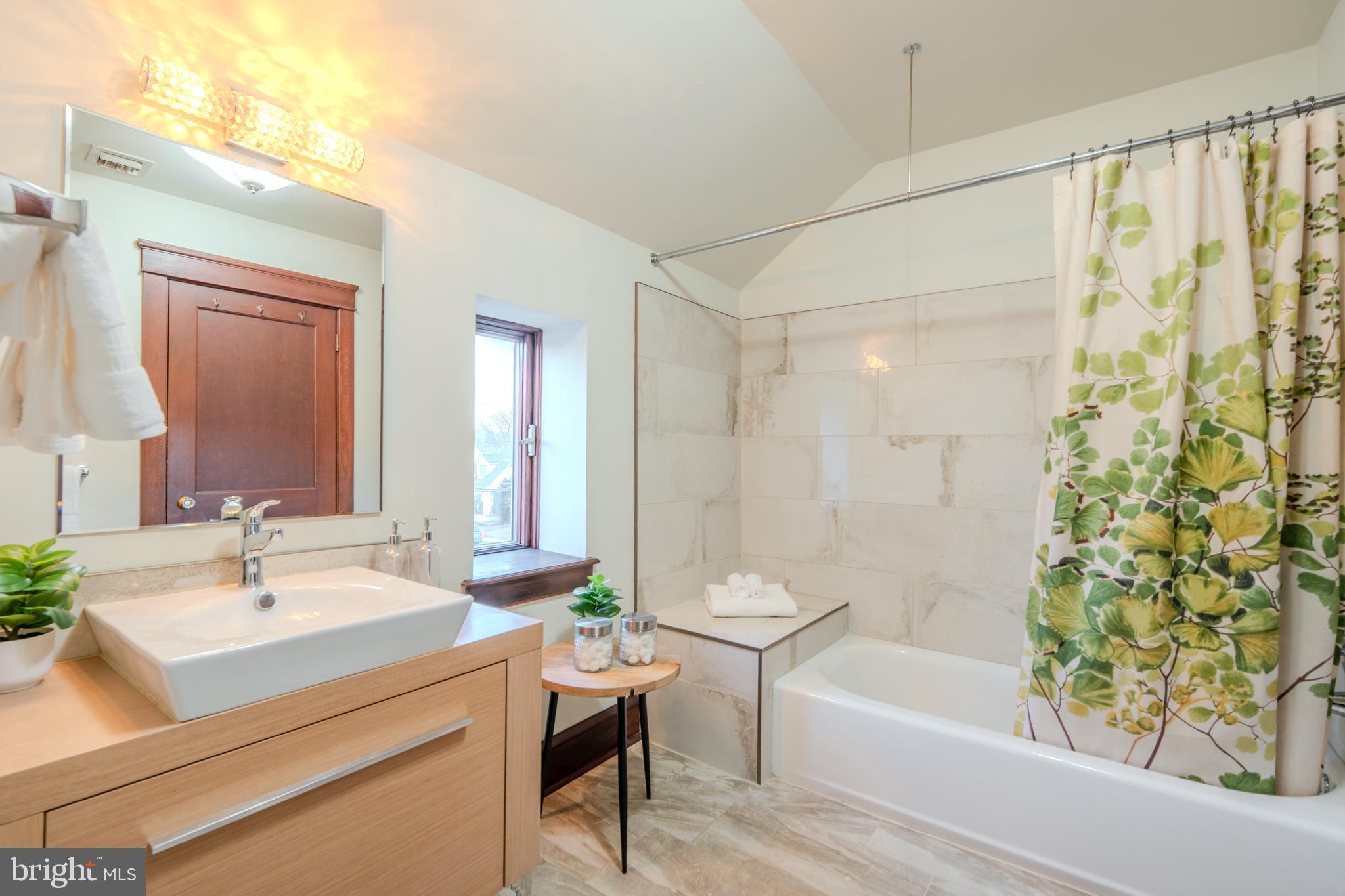 PADDOCK FARMS - Residential