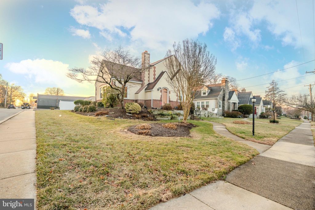 Photo of 101 W Hillcrest Avenue, HAVERTOWN, PA 19083 (MLS # PADE2105774)