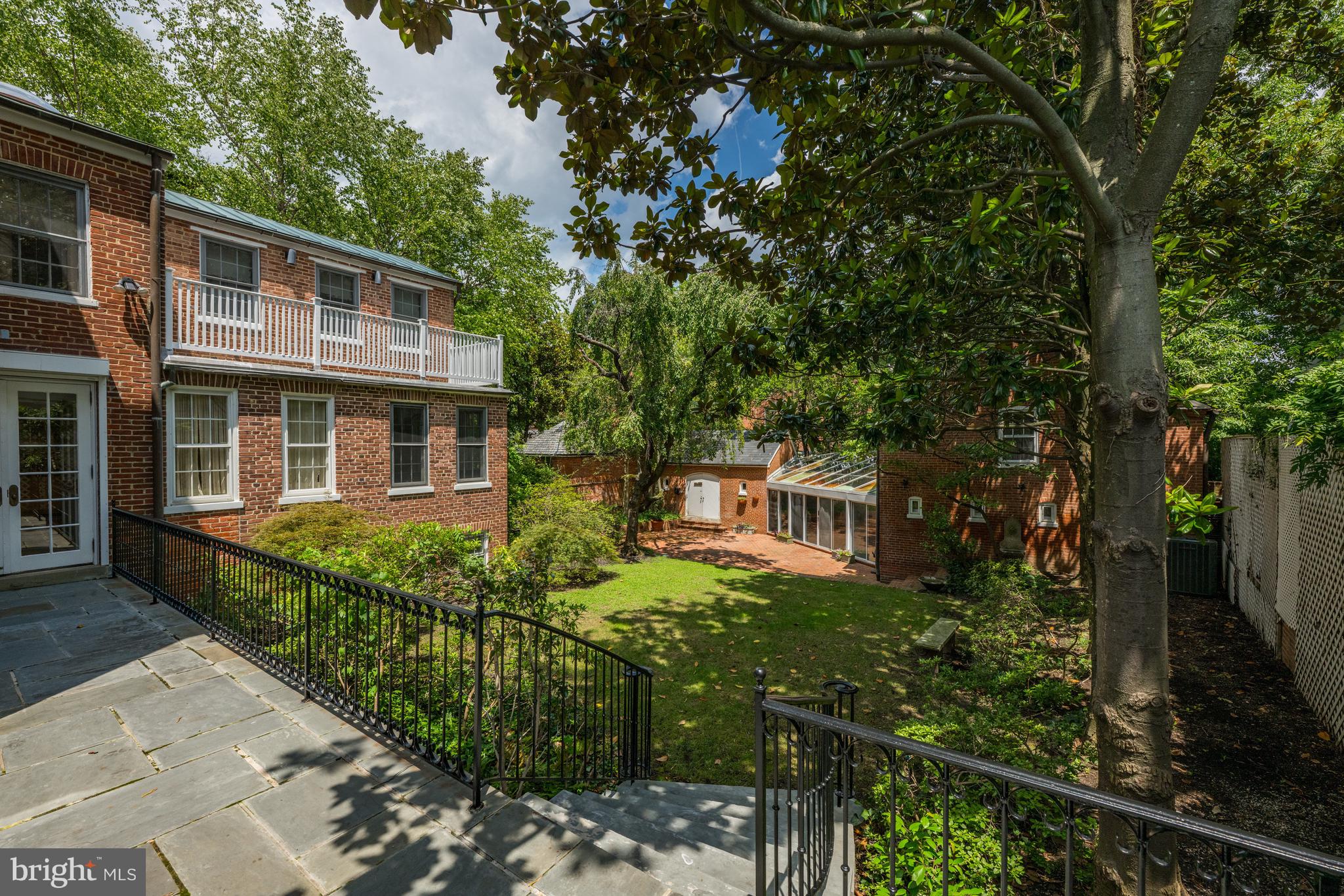 GEORGETOWN - Residential