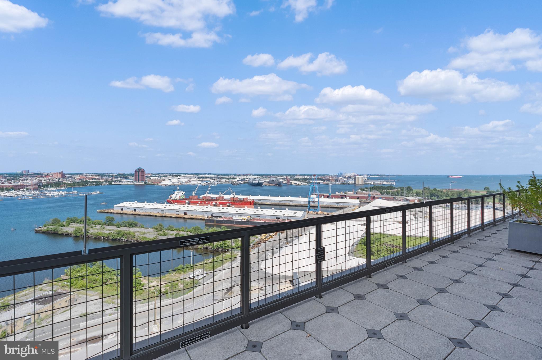 LOCUST POINT - Residential