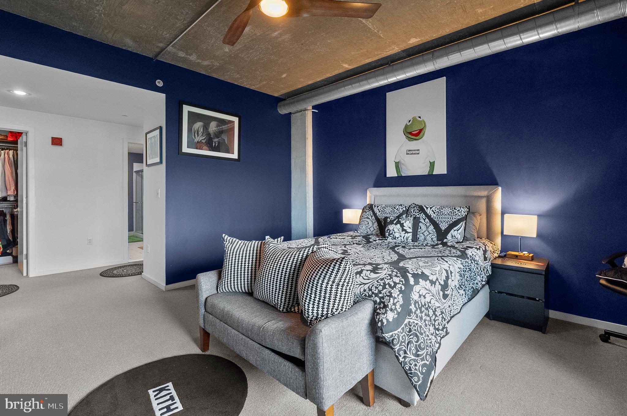 LOCUST POINT - Residential