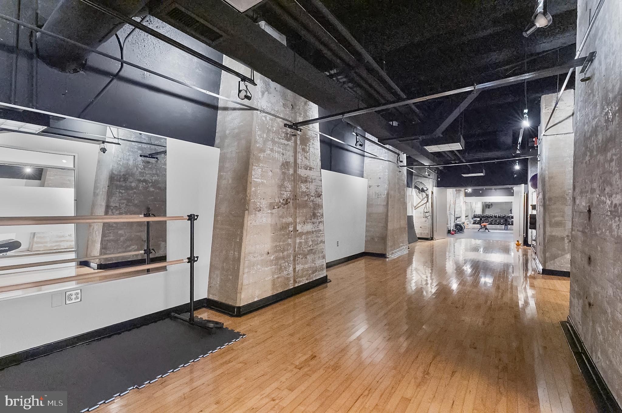 LOCUST POINT - Residential