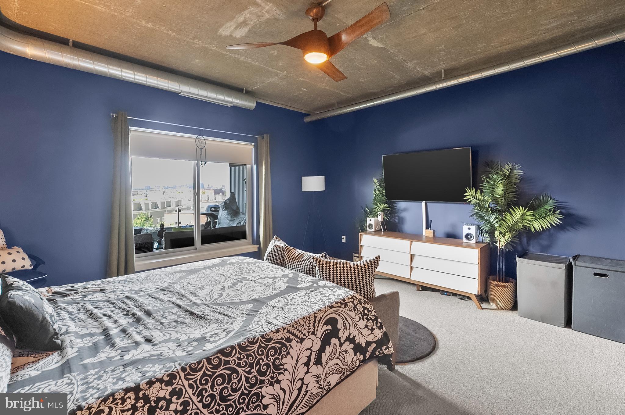 LOCUST POINT - Residential