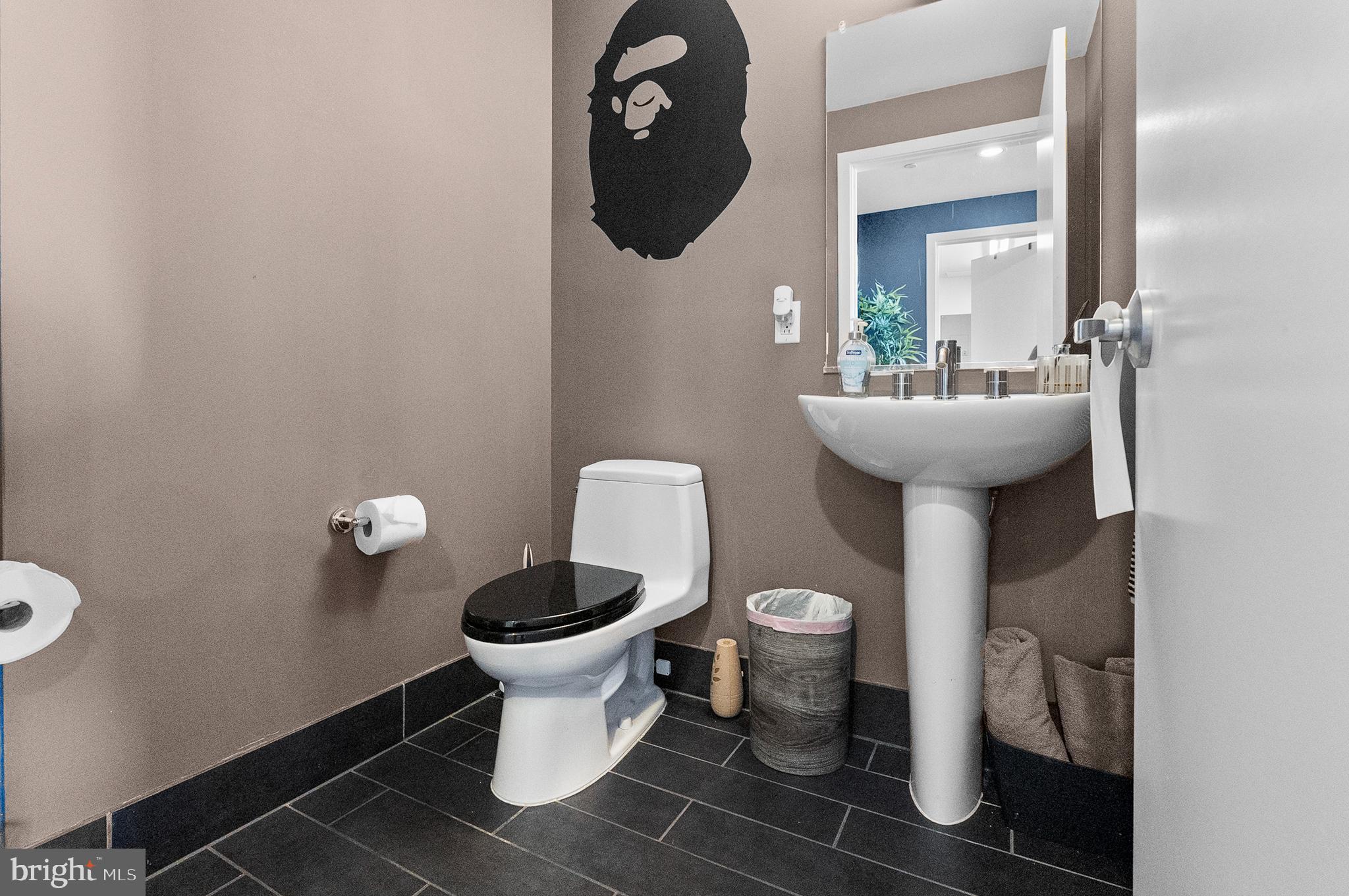 LOCUST POINT - Residential