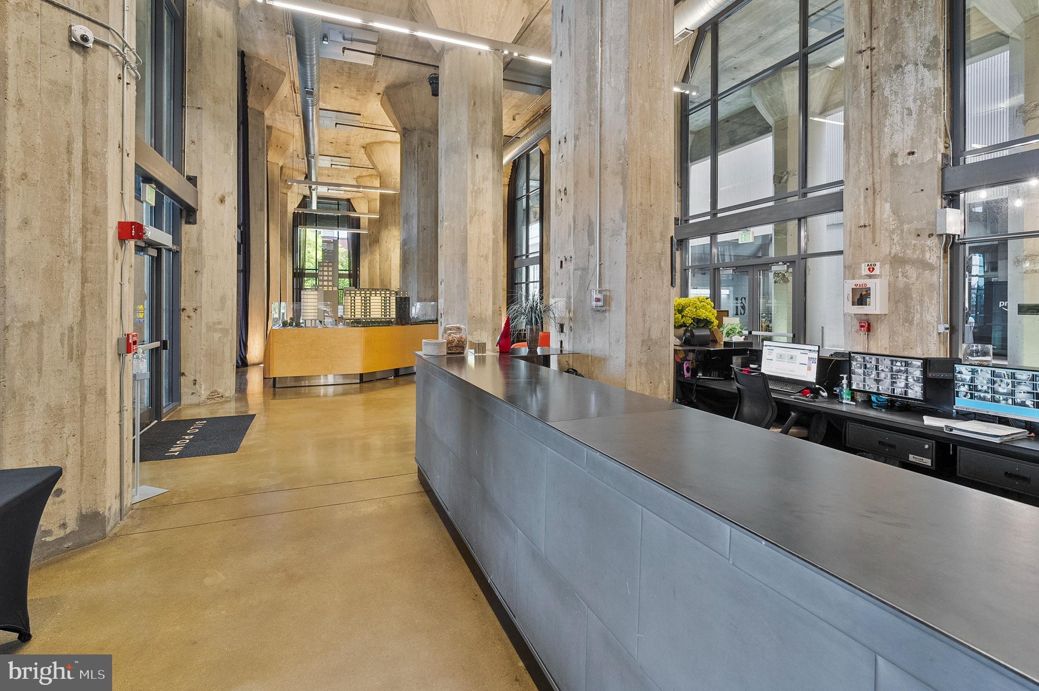 LOCUST POINT - Residential