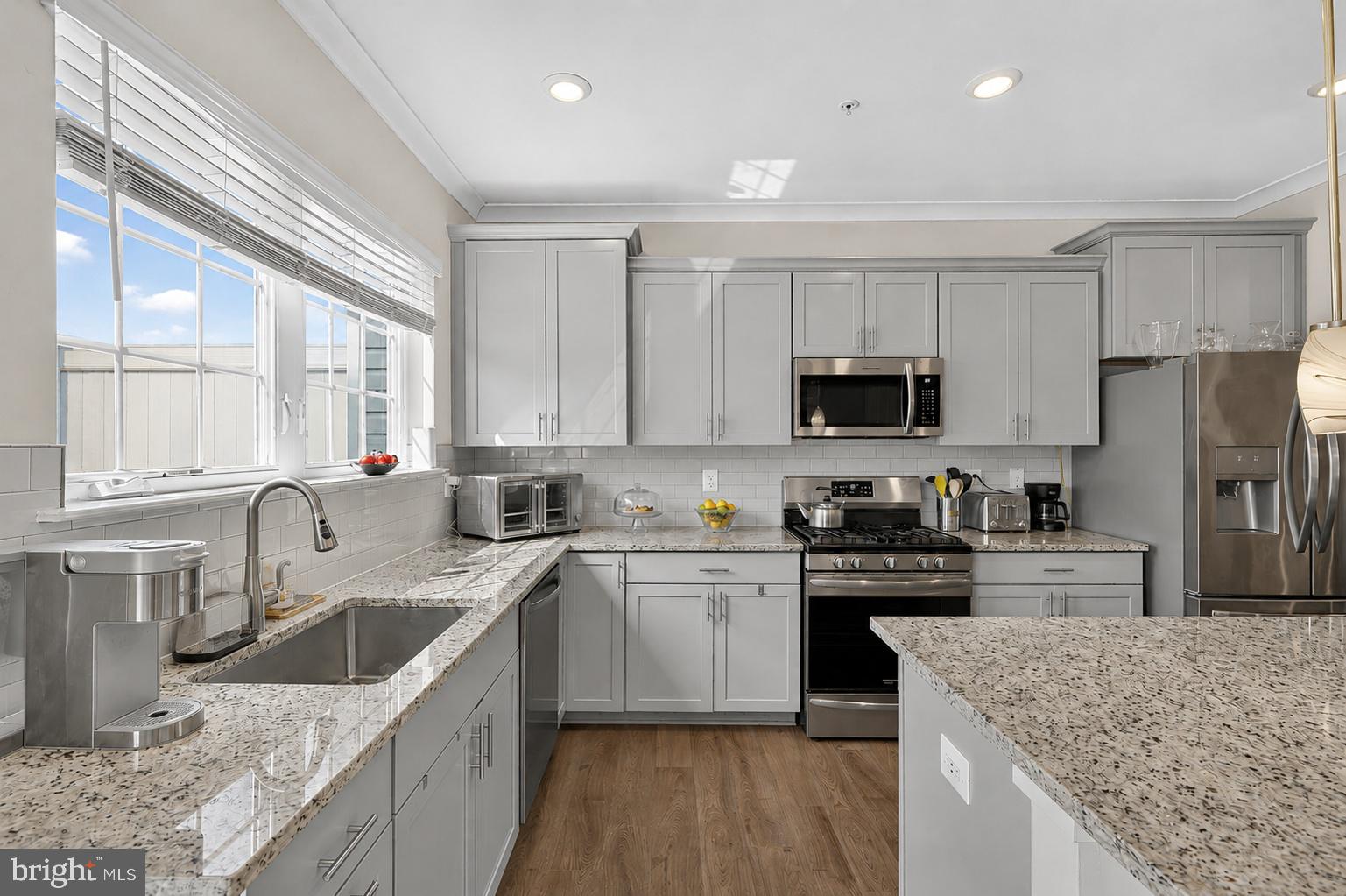 7933 POTTER PLACE