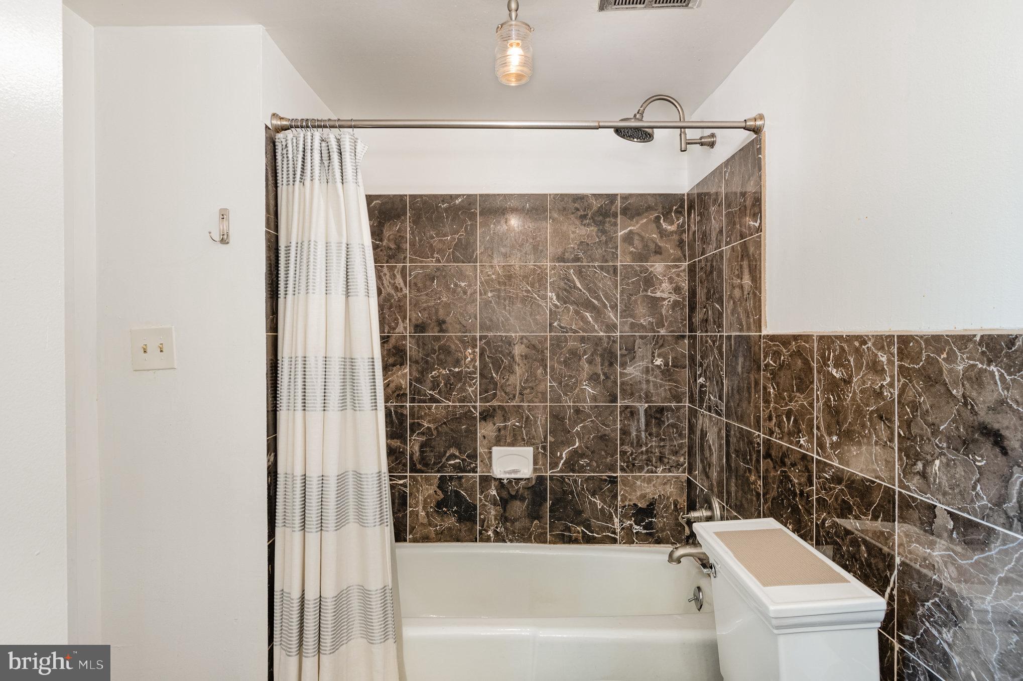 CROSS KEYS - Residential