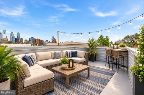 Townhouse For Sale - 1020 S Cleveland Street<br/> PHILADELPHIA, PA 19146