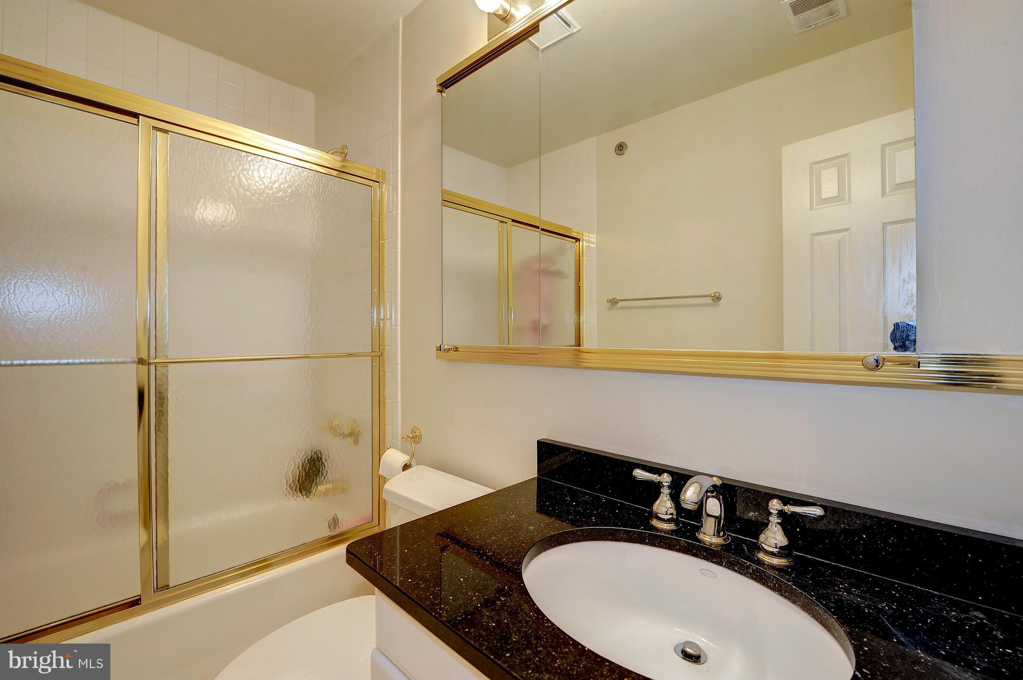 WHITLEY PARK CONDOMINIUM - Residential Lease