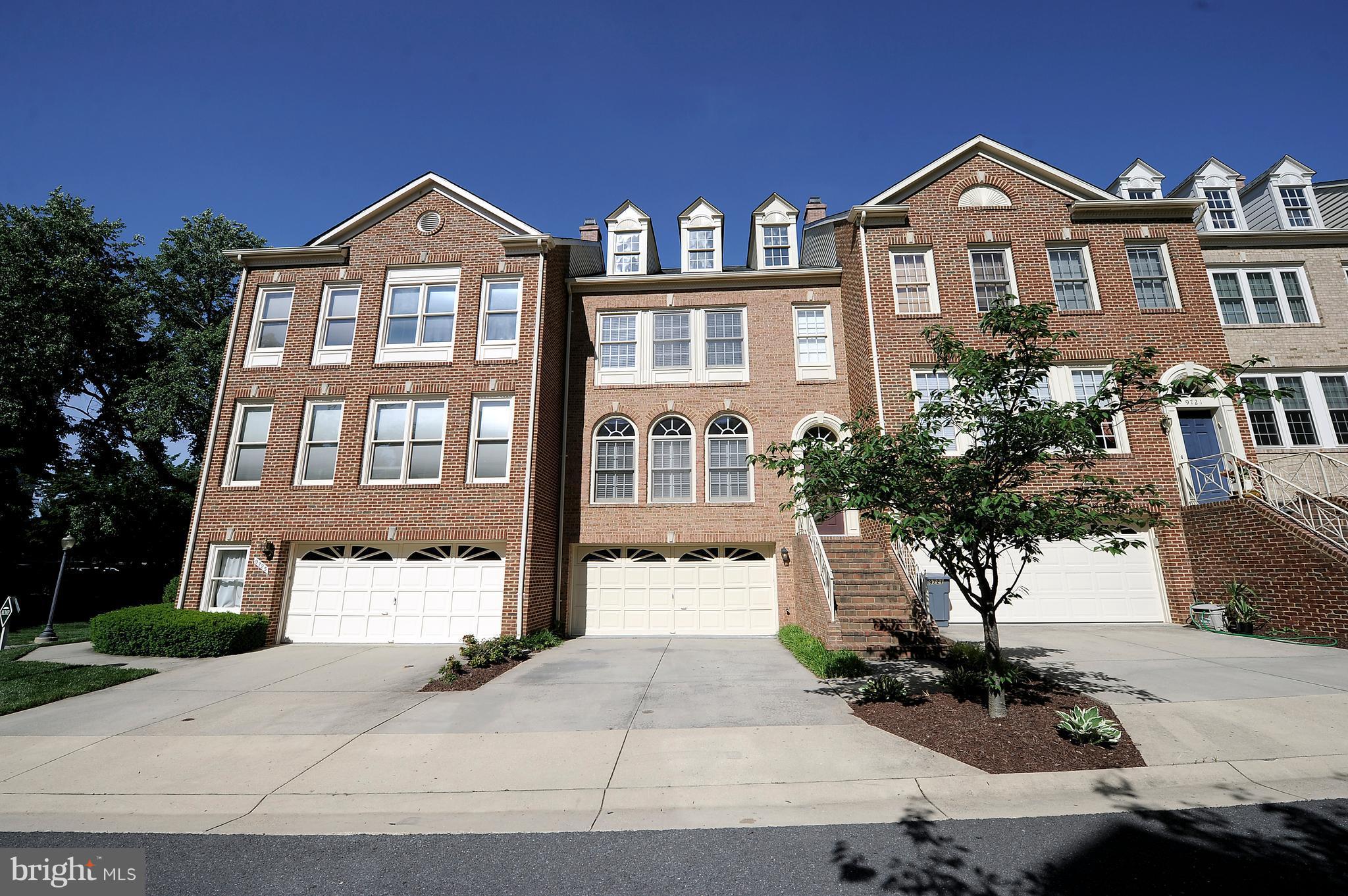 WHITLEY PARK CONDOMINIUM - Residential Lease