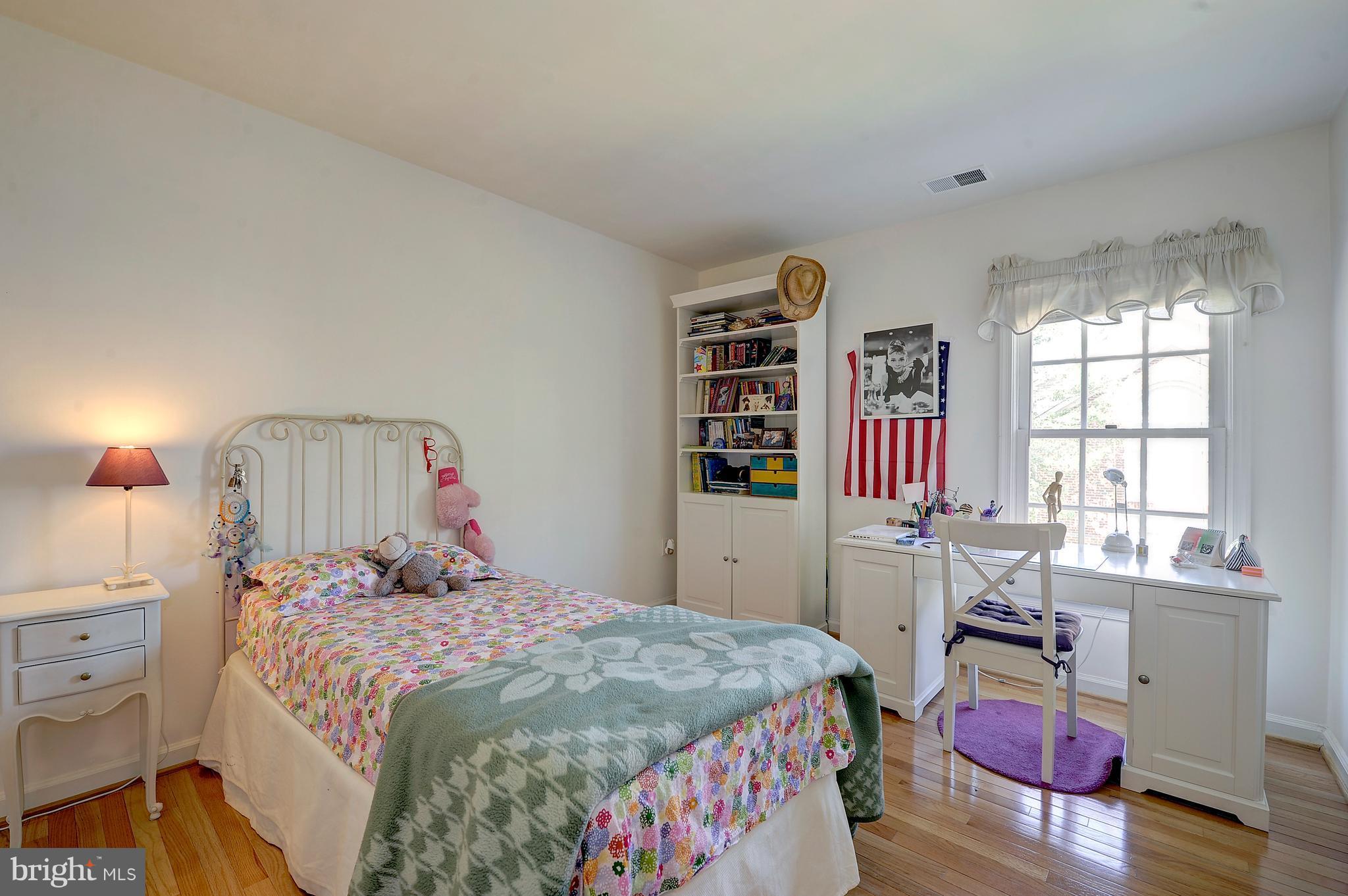 WHITLEY PARK CONDOMINIUM - Residential Lease