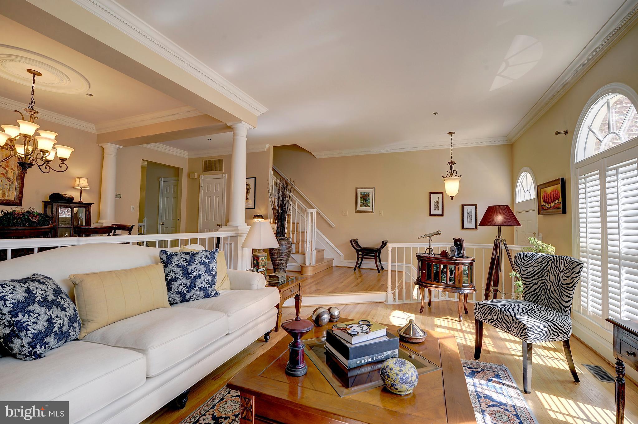 WHITLEY PARK CONDOMINIUM - Residential Lease